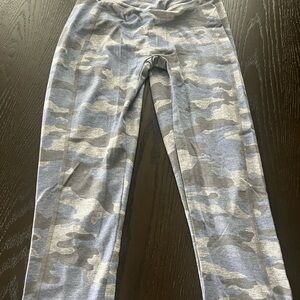Bombshell Sportswear Kids Camo Leggings - Gray and White